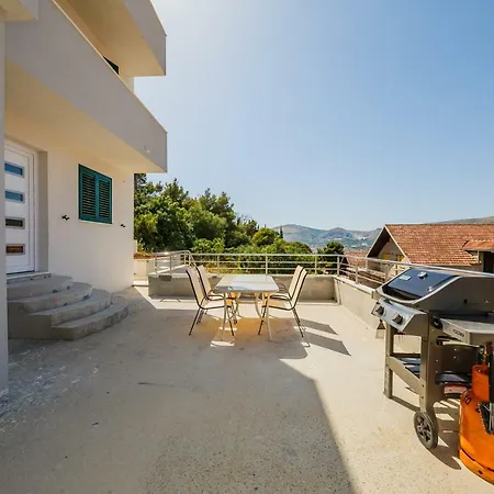 Milena Apartment Trogir